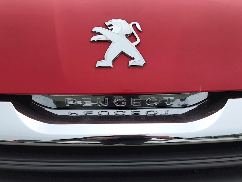 Peugeot 108 Active - Large 28