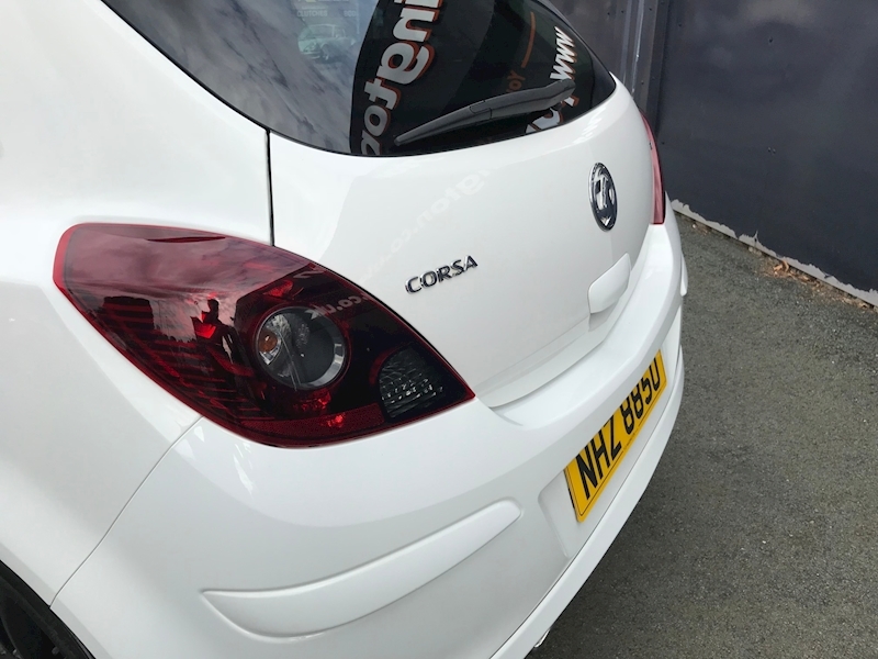 Vauxhall Corsa Limited Edition - Large 10