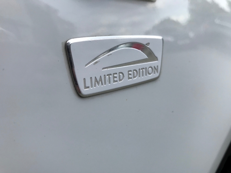 Vauxhall Corsa Limited Edition - Large 18