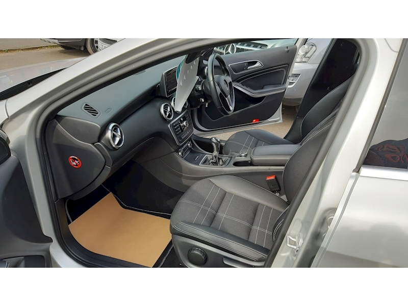 Mercedes-Benz A-Class A200 Cdi Blueefficiency Sport - Large 6