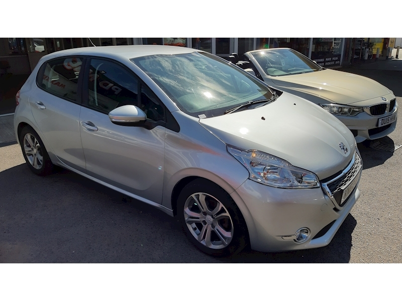 Peugeot 208 SOLD Active - Large 1