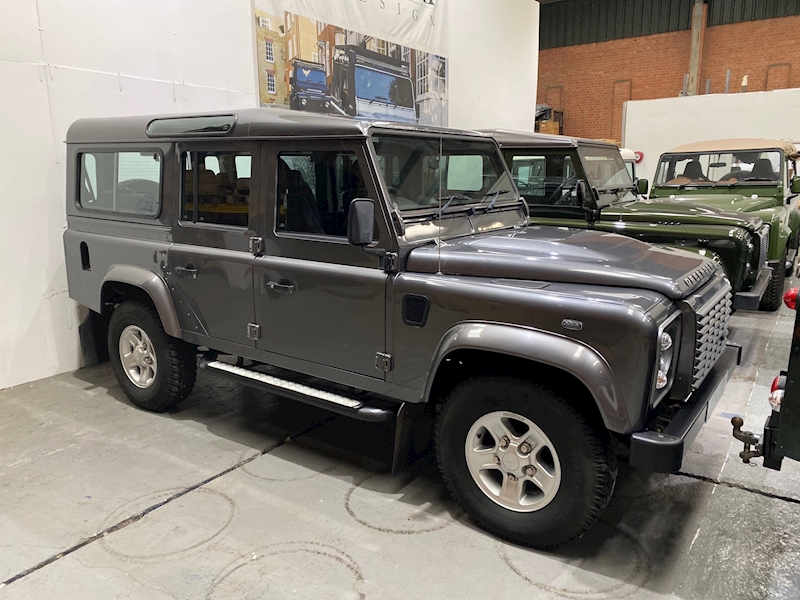 Land Rover Defender 110 XS
