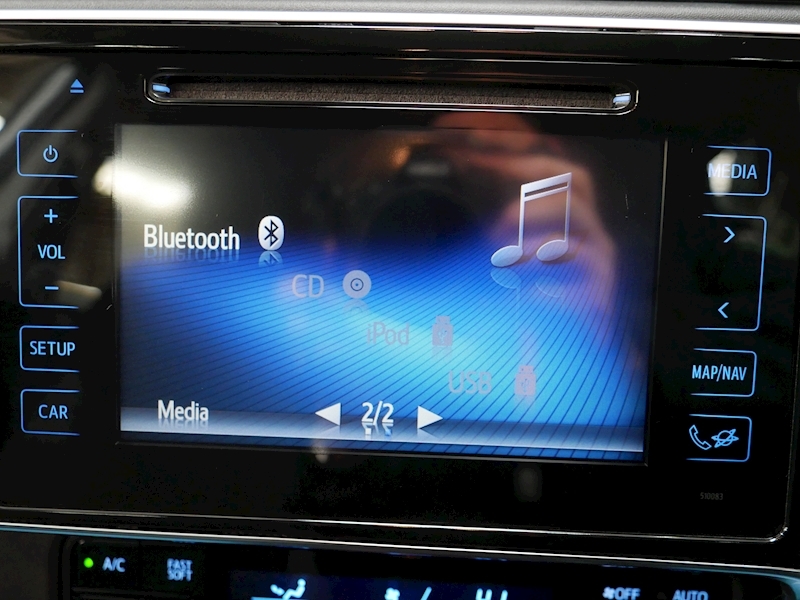 Toyota 1.8 VVT-h Design Hatchback 5dr Petrol Hybrid CVT (s/s) (136 ps)