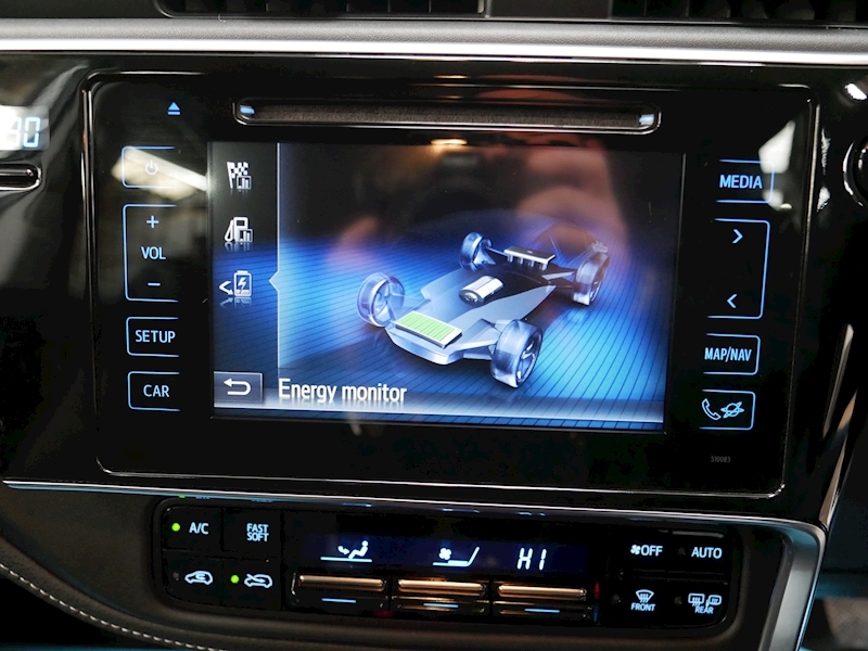 Toyota 1.8 VVT-h Design Hatchback 5dr Petrol Hybrid CVT (s/s) (136 ps)