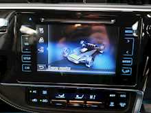 Toyota Auris VVT-h Design 