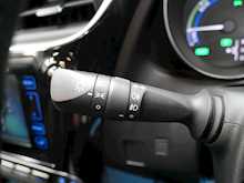 Toyota Auris VVT-h Design 