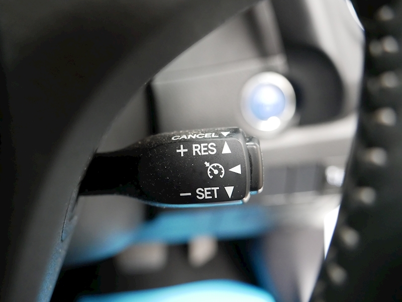 Toyota 1.8 VVT-h Design Hatchback 5dr Petrol Hybrid CVT (s/s) (136 ps)