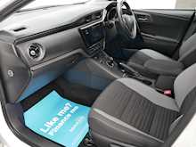 Toyota Auris VVT-h Design 