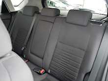 Toyota Auris VVT-h Design 