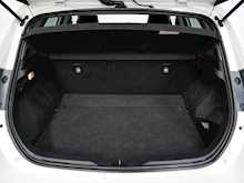 Toyota Auris VVT-h Design 