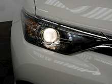 Toyota Auris VVT-h Design 