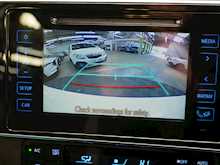 Toyota Auris VVT-h Design 