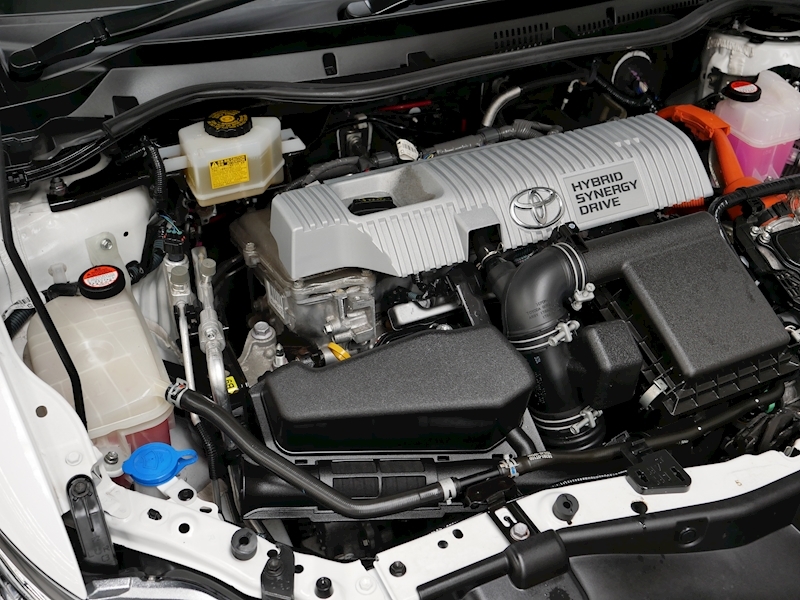 Toyota 1.8 VVT-h Design Hatchback 5dr Petrol Hybrid CVT (s/s) (136 ps)