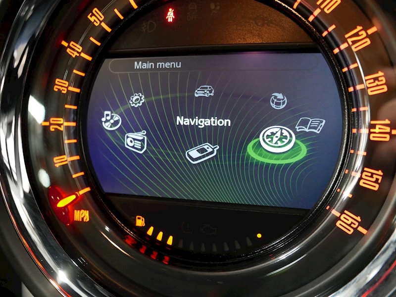 MINI 1.6 Cooper SUV 5dr Petrol Manual (137 g/km, 122 bhp)