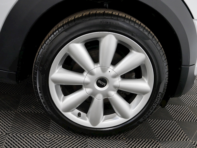 MINI 1.6 Cooper SUV 5dr Petrol Manual (137 g/km, 122 bhp)