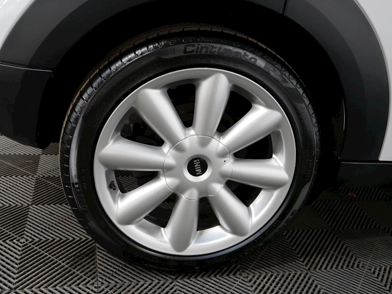 MINI 1.6 Cooper SUV 5dr Petrol Manual (137 g/km, 122 bhp)