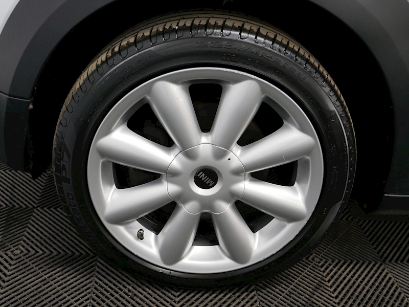 MINI 1.6 Cooper SUV 5dr Petrol Manual (137 g/km, 122 bhp)