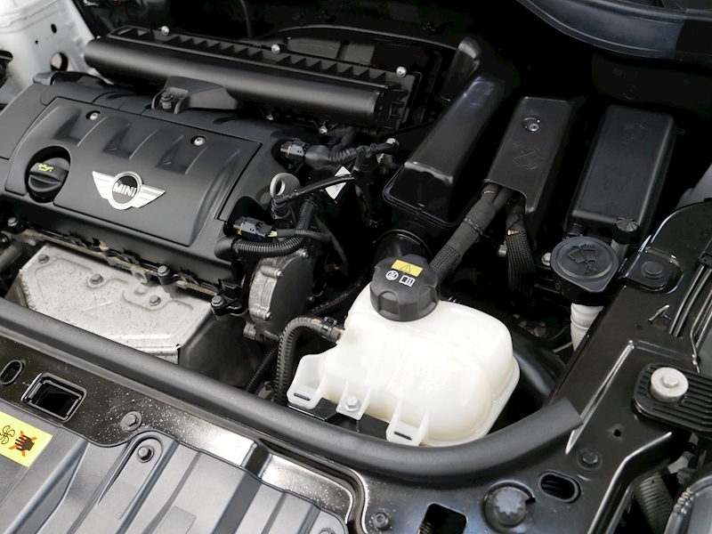 MINI 1.6 Cooper SUV 5dr Petrol Manual (137 g/km, 122 bhp)