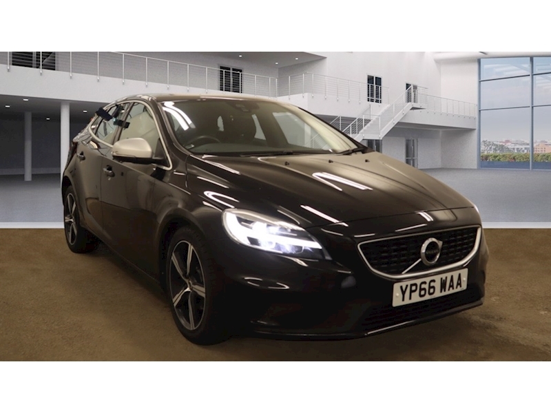 Volvo 2.0 D2 R-Design Hatchback 5dr Diesel Euro 6 (s/s) (120 ps)