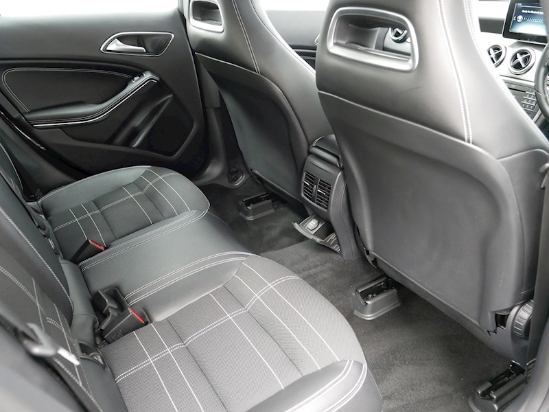 Mercedes-Benz 1.6 CLA180 Sport Coupe 4dr Petrol Manual (s/s) (130 g/km, 122 bhp)