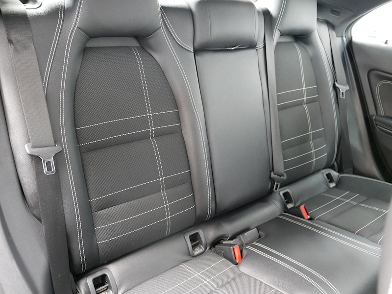 Mercedes-Benz 1.6 CLA180 Sport Coupe 4dr Petrol Manual (s/s) (130 g/km, 122 bhp)