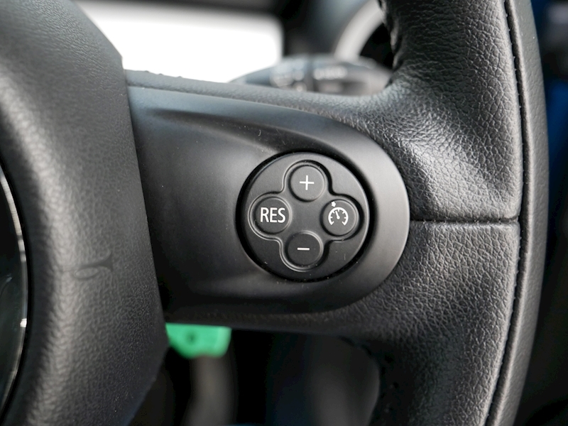 MINI 1.6 Cooper Hatchback 3dr Petrol Auto Euro 6 (122 ps)