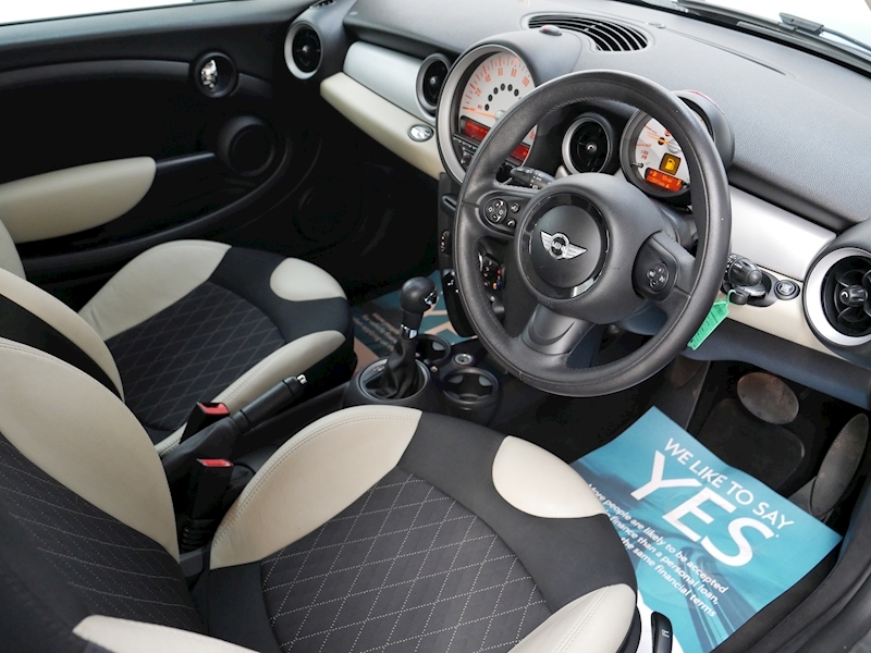 MINI 1.6 Cooper Hatchback 3dr Petrol Auto Euro 6 (122 ps)