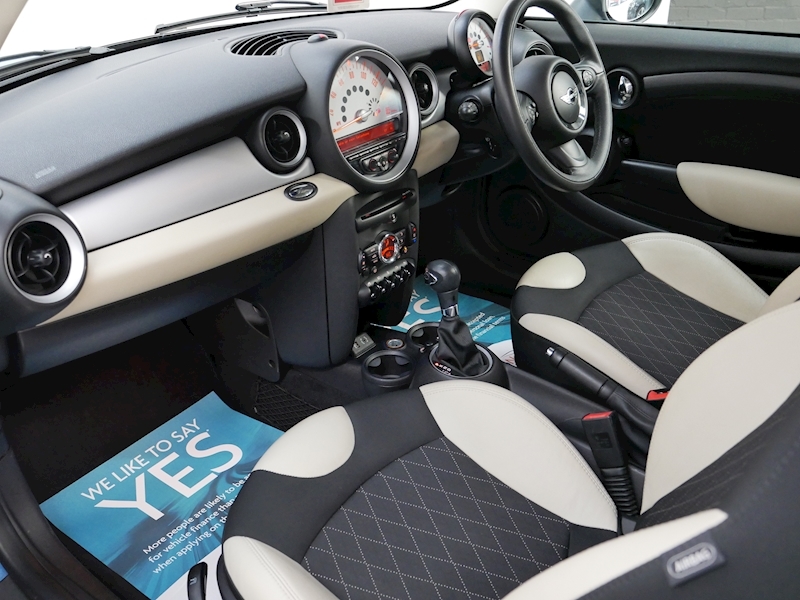 MINI 1.6 Cooper Hatchback 3dr Petrol Auto Euro 6 (122 ps)