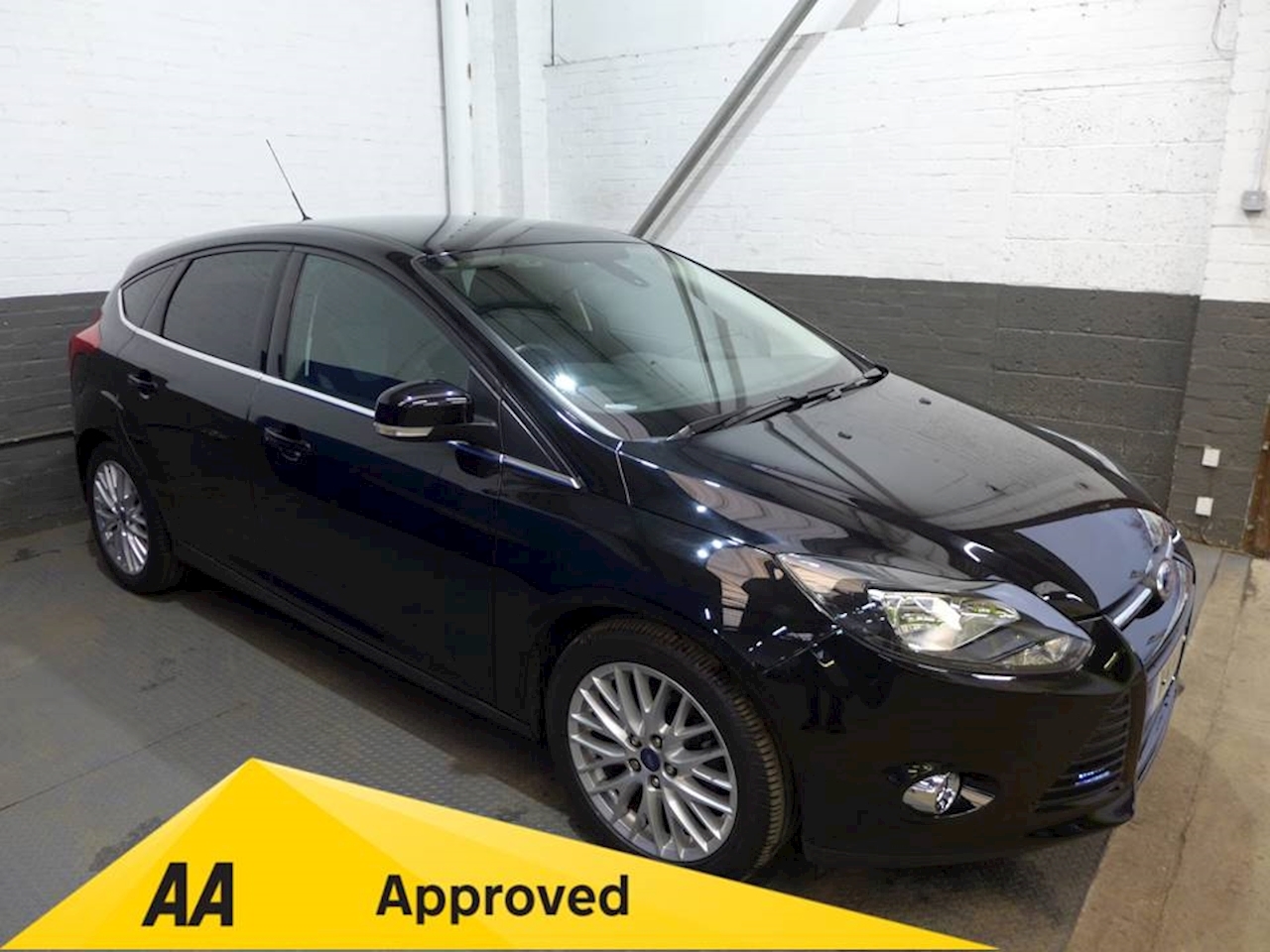 Focus Zetec Navigator Hatchback 1.6 Manual Petrol