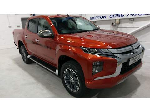 L200 Series 6 Barbarian Dcb X 2.4 Pick up Automatic Diesel