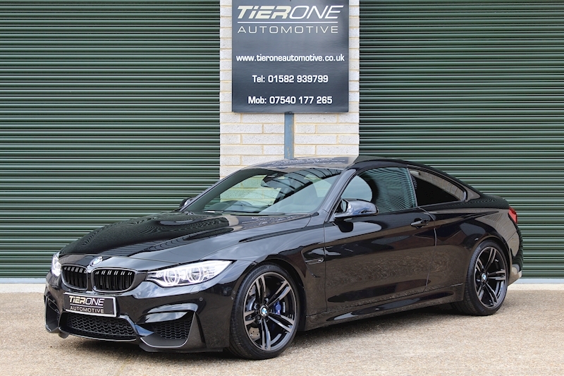 BMW M4 COMPETITION PACK - Large 0