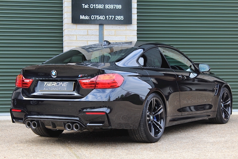 BMW M4 COMPETITION PACK - Large 58