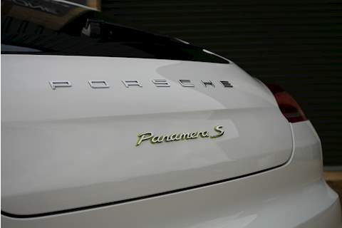 Porsche Panamera S E-Hybrid Tiptronic S - Large 25