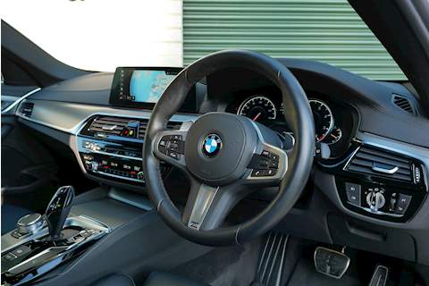 BMW 5 Series 530D M Sport Touring - Large 18