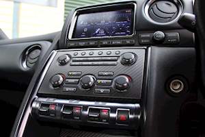 Nissan Gt-R Premium Edition - Large 26