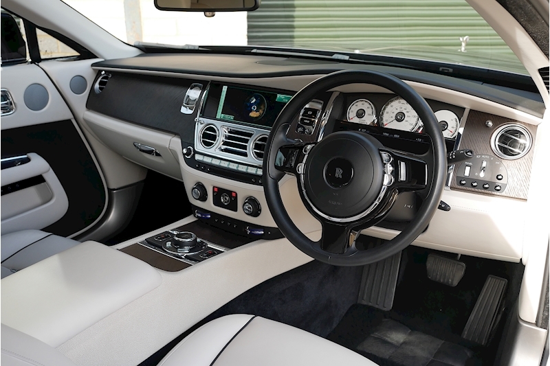 Rolls Royce Wraith V12 - Large 14
