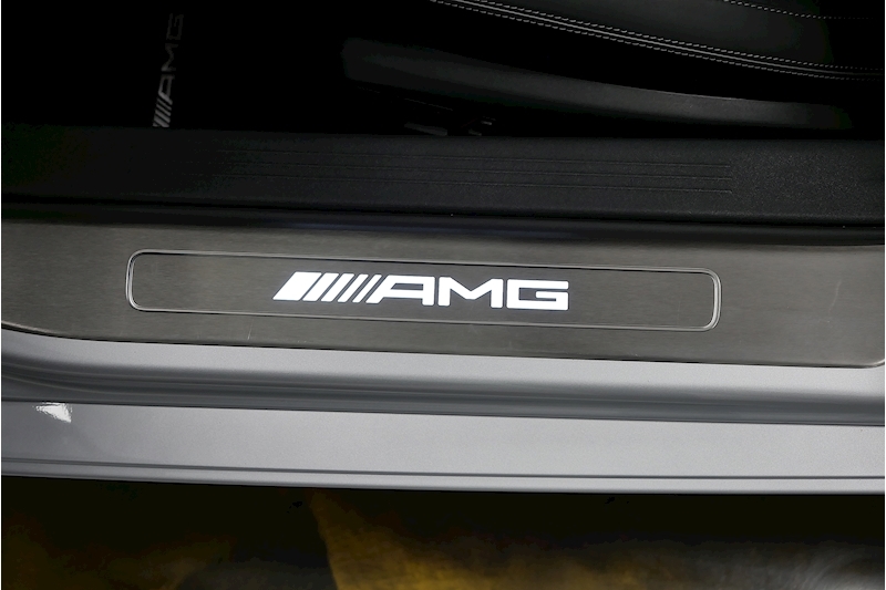 Mercedes-Benz AMG Gt S Premium - Large 19