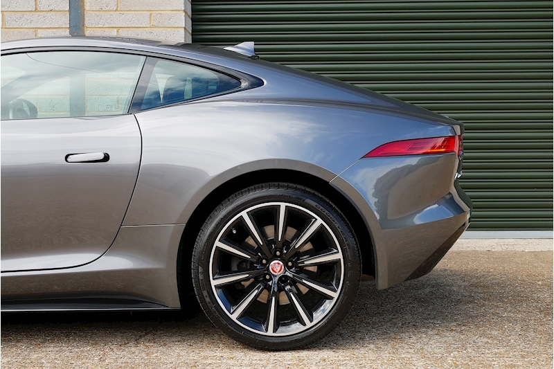 Jaguar F-Type V6 - Large 19