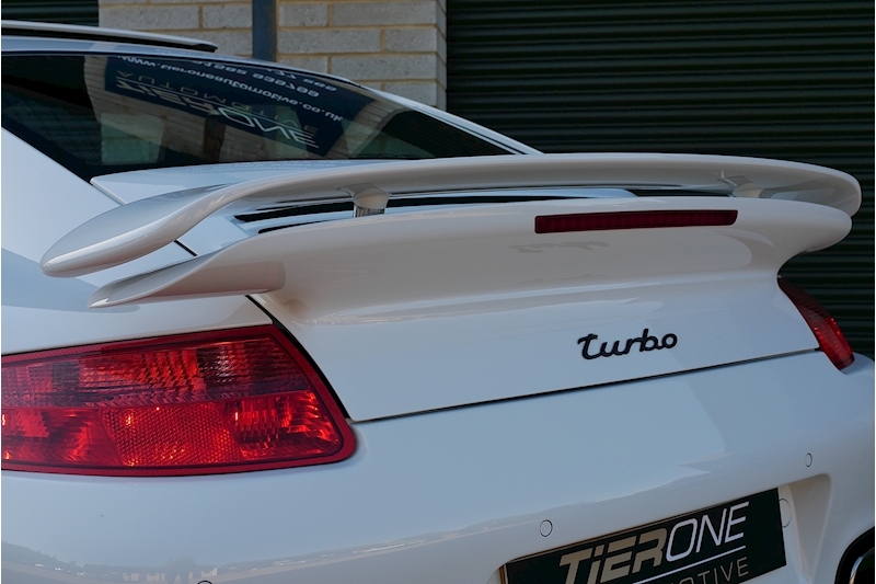 Porsche 911 Turbo - Large 30