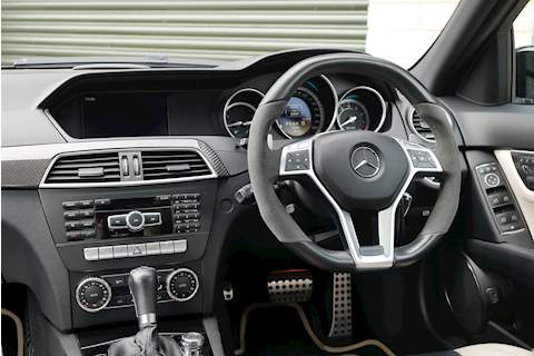 Mercedes-Benz C Class AMG - Large 6