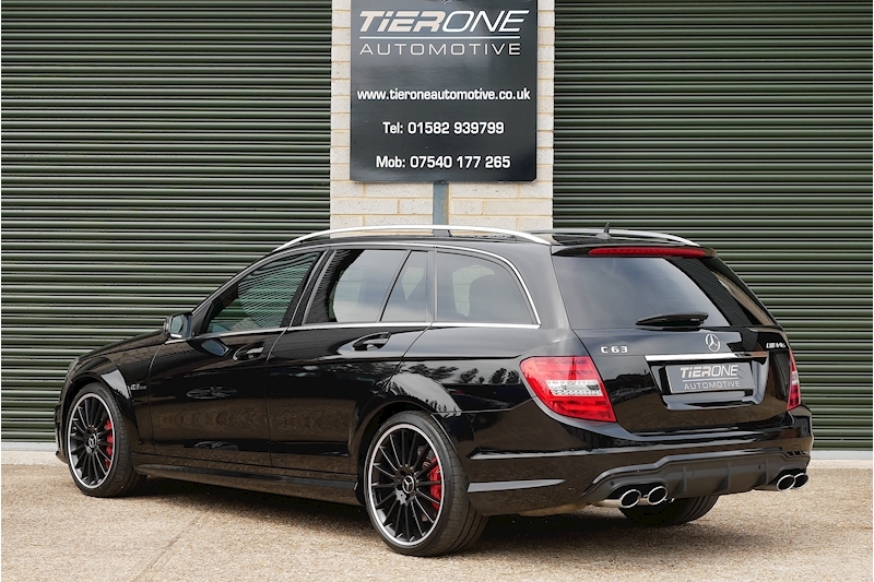 Mercedes-Benz C Class AMG - Large 8