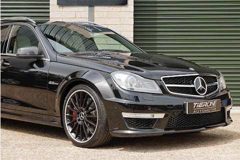 Mercedes-Benz C Class AMG - Large 28