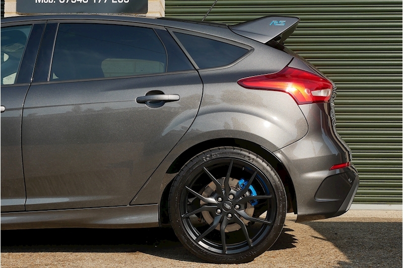 Ford Focus RS - Large 24