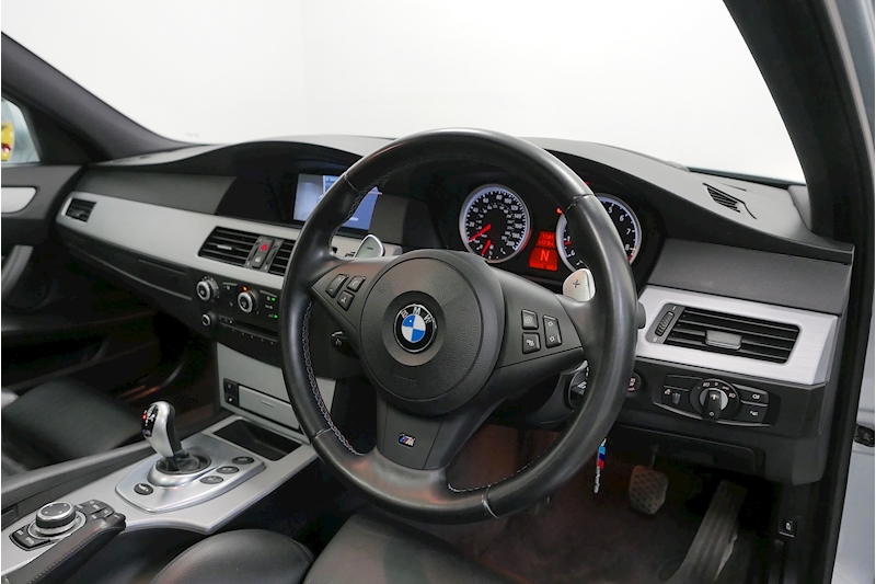 BMW 5 Series M5 Touring - Large 14