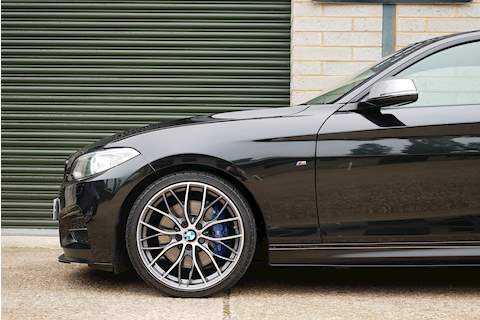 BMW 2 Series M240i Coupe - Large 31