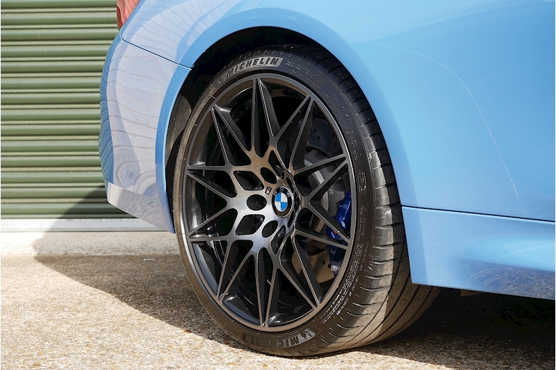 BMW M4 Competition Package - Large 34