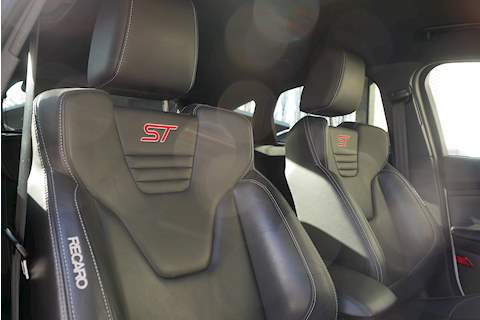 Ford Focus ST-3 - Large 12