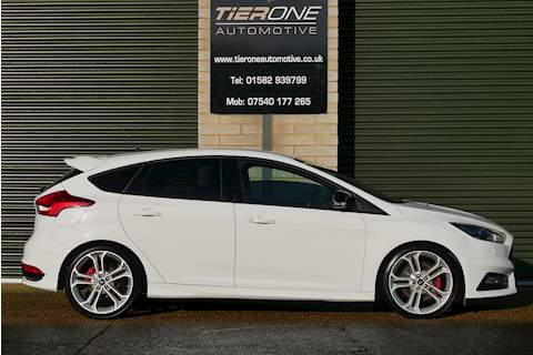 Ford Focus ST-3 - Large 2
