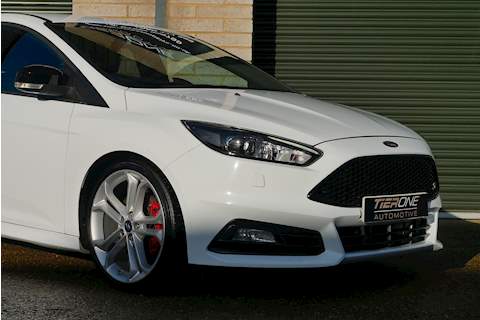 Ford Focus ST-3 - Large 22
