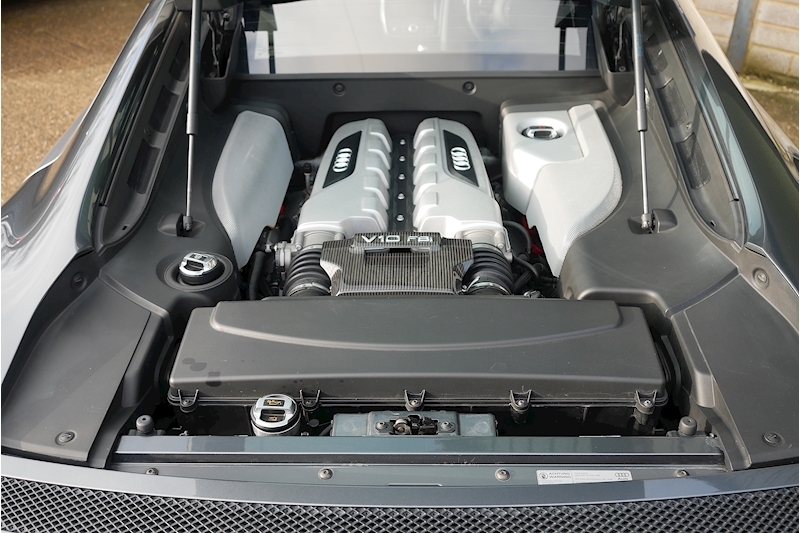 Audi R8 5.2 FSI V10 Coupe 2dr Petrol R Tronic quattro (327 g/km, 518 bhp) - Large 29